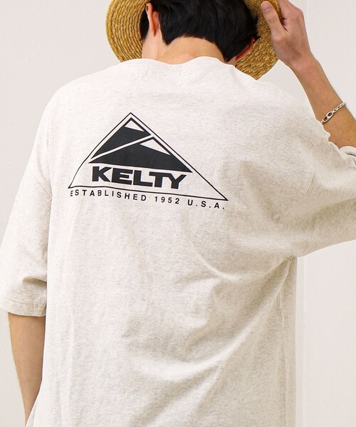 KELTY(ケルティ)の「【KELTY×GLOSTER】別注 バックロゴプリントT(Tシャツ/カットソー・メンズ・グレイッシュベージュ/ブラック/杢グレー/オフホワイト/チャコールグレー/ネイビー・S/M/L)」の4枚目の写真