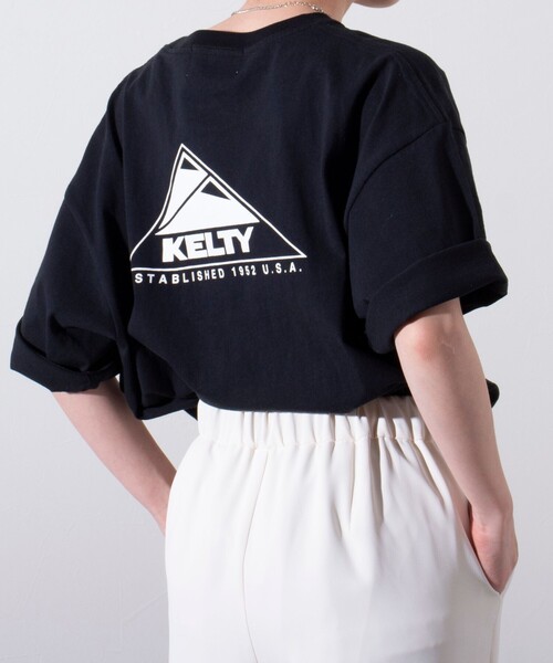 KELTY(ケルティ)の「【KELTY×GLOSTER】別注 バックロゴプリントT(Tシャツ/カットソー・メンズ・グレイッシュベージュ/ブラック/杢グレー/オフホワイト/チャコールグレー/ネイビー・S/M/L)」の12枚目の写真