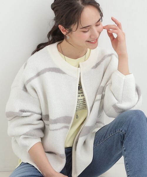 SHOO・LA・RUE（シューラルー）の「選べる4柄 ダブルZIPで着こなし色々 柄カーディガン（カーディガン/ボレロ・レディース・グレー系3/ホワイト系1/チャコールグレー/グリーン系1/ホワイト系3/ライトイエロー系2・00）」の2枚目の写真