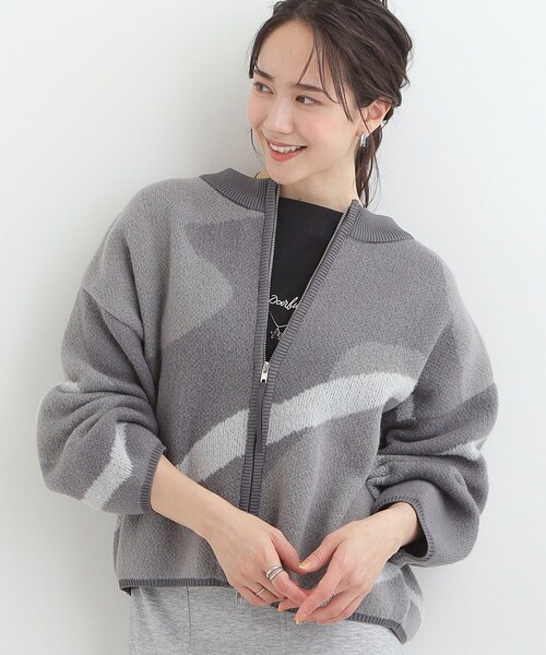 SHOO・LA・RUE（シューラルー）の「選べる4柄 ダブルZIPで着こなし色々 柄カーディガン（カーディガン/ボレロ・レディース・グレー系3/ホワイト系1/チャコールグレー/グリーン系1/ホワイト系3/ライトイエロー系2・00）」の3枚目の写真