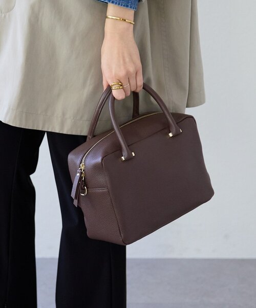 RIVE DROITE（リヴドロワ）の「予約【オンオフ問わず活躍】KONOJIレザーボストン（ボストンバッグ・レディース・ブラック/アイボリー/ダークブラウン・FREE）」の3枚目の写真