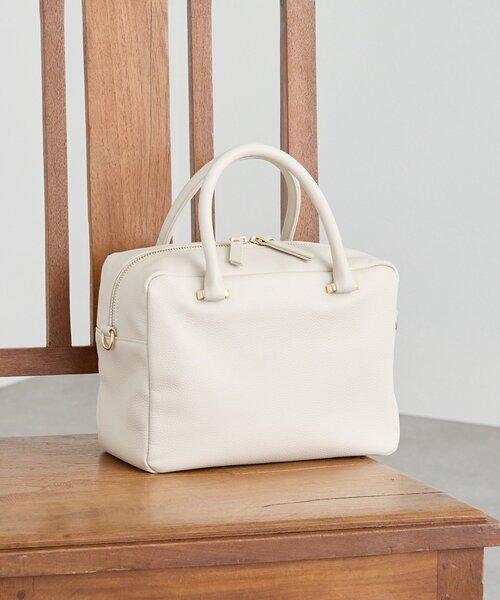 RIVE DROITE（リヴドロワ）の「予約【オンオフ問わず活躍】KONOJIレザーボストン（ボストンバッグ・レディース・ブラック/アイボリー/ダークブラウン・FREE）」の4枚目の写真