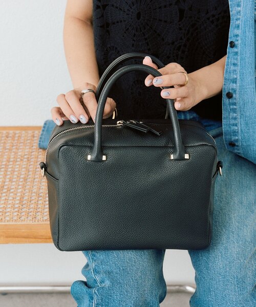 RIVE DROITE（リヴドロワ）の「予約【オンオフ問わず活躍】KONOJIレザーボストン（ボストンバッグ・レディース・ブラック/アイボリー/ダークブラウン・FREE）」の9枚目の写真