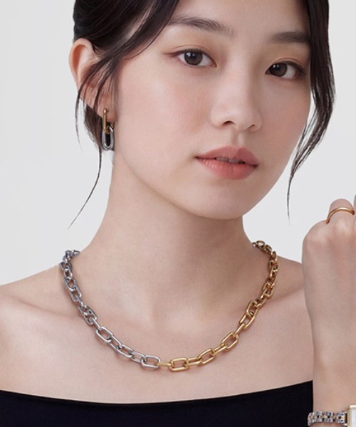 Daniel Wellington(ダニエルウェリントン)の「Contrast Link Necklace Two Tone ローズゴールド/ゴールド(ネックレス・レディース・ピンクゴールド/イエローゴールド・ONE SIZE)」の2枚目の写真