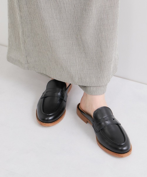 eness（エネス）の「【ENESS/エネス】レザーロファーミュール（その他シューズ・レディース・ブラック/オフホワイト・39/37/35）」の5枚目の写真