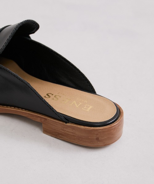 eness（エネス）の「【ENESS/エネス】レザーロファーミュール（その他シューズ・レディース・ブラック/オフホワイト・39/37/35）」の13枚目の写真