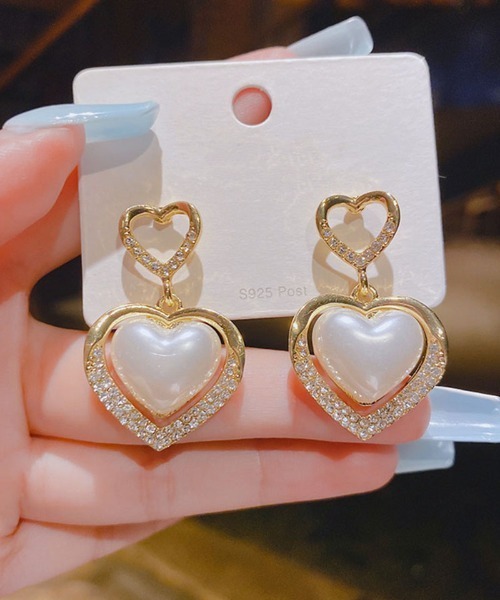 shoppinggo(ショッピングゴー)の「大ぶりピアス ハート 揺れる レディース 人気アクセサリー(ピアス(両耳用)・レディース・ホワイト・FREE)」の7枚目の写真