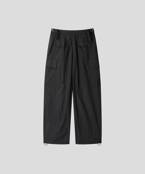 BLACK MOMENT（ブラックモーメント）の「エッセンシャルワイドカーゴパラシュートパンツナイロン[ブラック]（スウェットパンツ・メンズ・ブラック・MEDIUM/LARGE）」の2枚目の写真