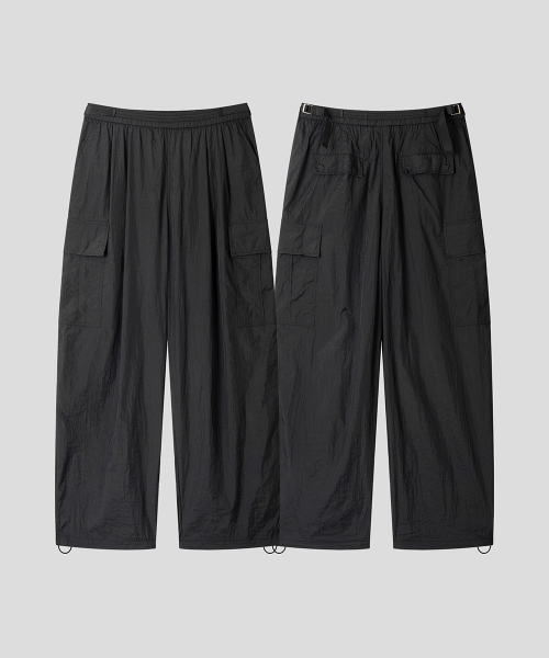 BLACK MOMENT（ブラックモーメント）の「エッセンシャルワイドカーゴパラシュートパンツナイロン[ブラック]（スウェットパンツ・メンズ・ブラック・MEDIUM/LARGE）」の3枚目の写真