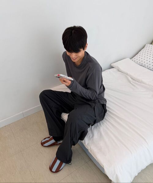 BLACK MOMENT（ブラックモーメント）の「エッセンシャルワイドカーゴパラシュートパンツナイロン[ブラック]（スウェットパンツ・メンズ・ブラック・MEDIUM/LARGE）」の5枚目の写真