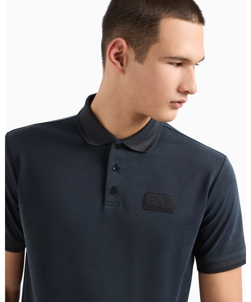 EMPORIO ARMANI EA7（エンポリオアルマーニイーエーセブン）の「<オンライン限定>【エンポリオ アルマーニ EA7】Lux Identity ポロシャツ モダール混紡（ポロシャツ・メンズ・ブラック/ネイビー・SMALL/MEDIUM/X-SMALL）」の4枚目の写真