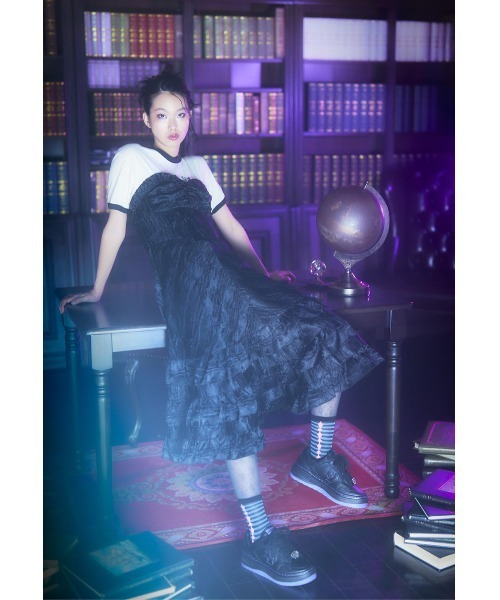 ANNA SUI（アナスイ）の「CONVERSE WEAPON PLTS OX / ANNA SUI BLACK/PURPLE（スニーカー・レディース・ブラック・25cm/24.5cm/24cm/23.5cm/23cm）」の2枚目の写真