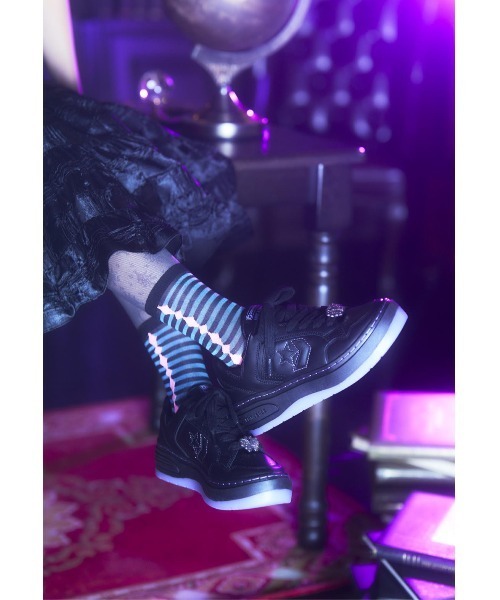ANNA SUI（アナスイ）の「CONVERSE WEAPON PLTS OX / ANNA SUI BLACK/PURPLE（スニーカー・レディース・ブラック・25cm/24.5cm/24cm/23.5cm/23cm）」の3枚目の写真