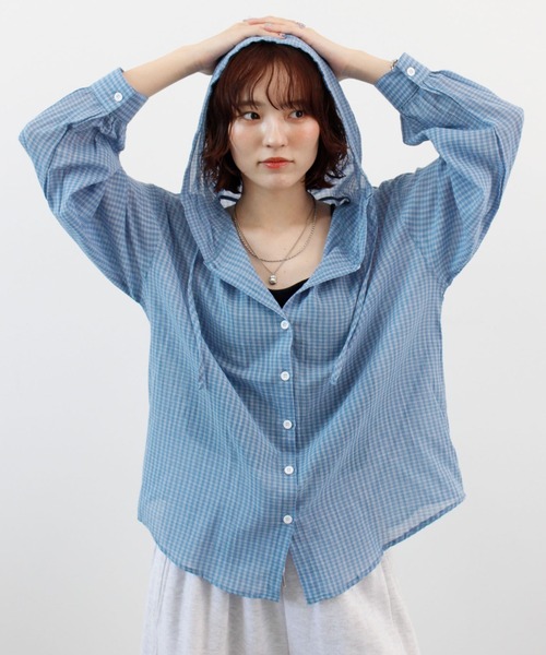 ABYS（アビス）の「フード付きシアーチェックシャツ（シャツ/ブラウス・レディース・ホワイト/ネイビー/ブルー・FREE）」の3枚目の写真