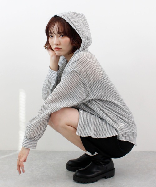 ABYS（アビス）の「フード付きシアーチェックシャツ（シャツ/ブラウス・レディース・ホワイト/ネイビー/ブルー・FREE）」の17枚目の写真