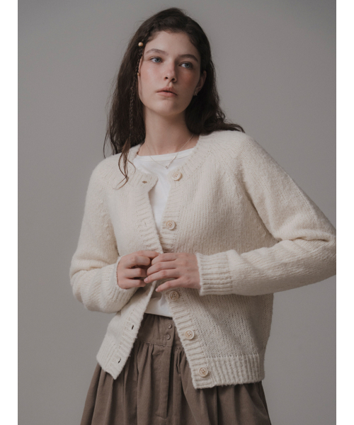 THEMITTEN(ザ・ミトン)の「Suave knit cardigan (cream)(カーディガン/ボレロ・レディース・その他・FREE)」の3枚目の写真