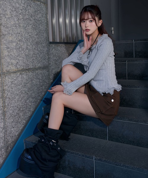 Diable baiser(ディアブルベーゼ)の「スカート見え×ショートパンツ ベルト付ハイウエストカーゴスカパン(デニムパンツ・レディース・ブルー/ブラック/ブラウン・3L/LARGE/MEDIUM)」の4枚目の写真