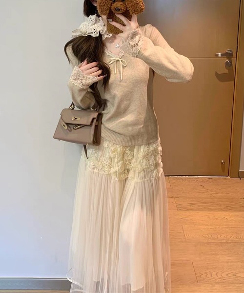 MAISON DE THERESE(メゾン ド テレーズ)の「V ネックニット レース付き 柔らか フェミニン 着回し 日常(ニット/セーター・レディース・ピンク/ベージュ/ブラック/アイボリー・S/M/L)」の11枚目の写真