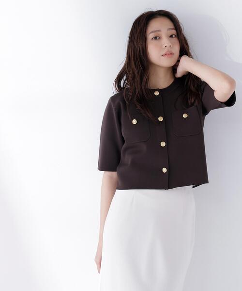 NATURAL BEAUTY BASIC（ナチュラルビューティーベーシック）の「エンブレムボタンニットジャケット半袖（カーディガン/ボレロ・レディース・オリーブ/オフホワイト/ネイビー/ダークブラウン・FREE）」の3枚目の写真