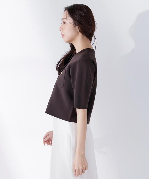 NATURAL BEAUTY BASIC（ナチュラルビューティーベーシック）の「エンブレムボタンニットジャケット半袖（カーディガン/ボレロ・レディース・オリーブ/オフホワイト/ネイビー/ダークブラウン・FREE）」の19枚目の写真