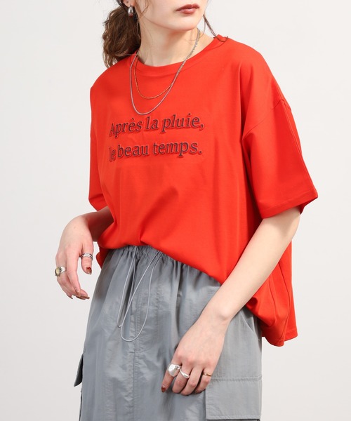 EGLANTINE(エグランティーヌ)の「EGLANTINE エンボスロゴ半袖カットソー(Tシャツ/カットソー・レディース・レッド/オフホワイト/ネイビー・40)」の19枚目の写真