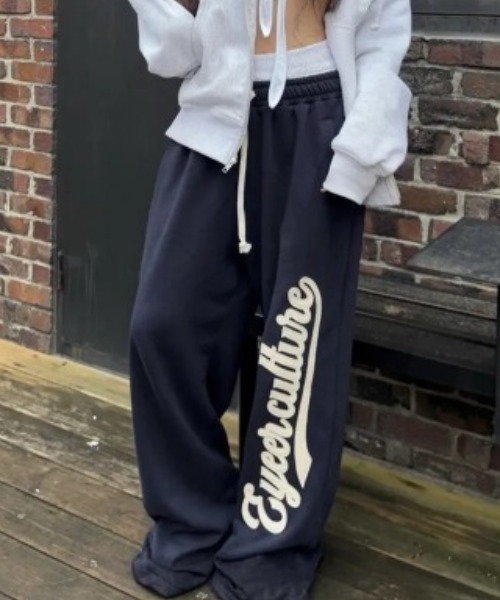 EYEER(イワイイアル)の「◇EYEER◇ブランド直輸入正規品/スクリプト ロゴ レイヤード スウェットパンツ SCRIPT LOGO LAYERD SWEATPANTS(スウェットパンツ・レディース・ネイビー/ブルー/ブラック・S)」の2枚目の写真