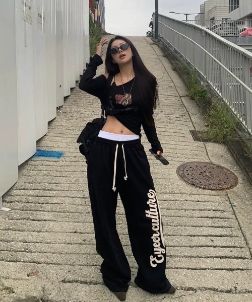 EYEER(イワイイアル)の「◇EYEER◇ブランド直輸入正規品/スクリプト ロゴ レイヤード スウェットパンツ SCRIPT LOGO LAYERD SWEATPANTS(スウェットパンツ・レディース・ネイビー/ブルー/ブラック・S)」の16枚目の写真