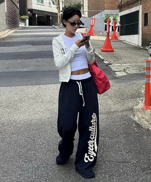 EYEER(イワイイアル)の「◇EYEER◇ブランド直輸入正規品/スクリプト ロゴ レイヤード スウェットパンツ SCRIPT LOGO LAYERD SWEATPANTS(スウェットパンツ・レディース・ネイビー/ブルー/ブラック・S)」の19枚目の写真
