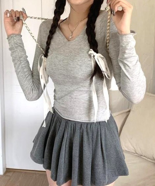 Vipoa(ヴィポア)の「Cross design slim tops(Tシャツ/カットソー・レディース・ブラック/グレー/ホワイト/パープル・FREE)」の10枚目の写真