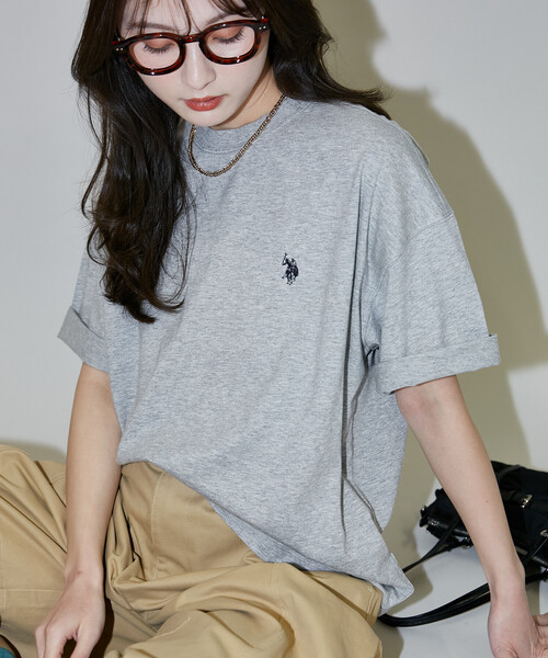 U.S. POLO ASSN.(ユーエスポロアッスン)の「U.S. POLO ASSN.U.S. POLO ASSN. × PUBLUX/ユーエスポロアッスン 別注 ワンポイント 刺繍 クルーネック Tシャツ 限定展開(Tシャツ/カットソー・メンズ・ブラック/チャコールグレー/ネイビー/ピンク/ホワイト/ブラウン/グレー・MEDIUM/LARGE/SMALL)」の9枚目の写真