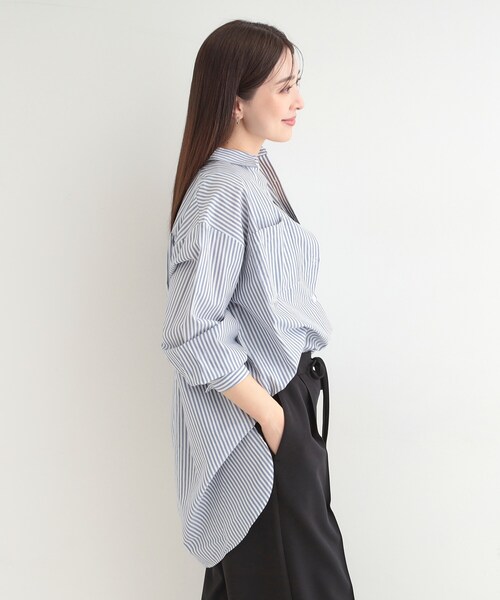 SHOO・LA・RUE（シューラルー）の「【体型カバー】バックギャザーで魅せる オーバーサイズシャツ（シャツ/ブラウス・レディース・ネイビー系2/イエロー系その他4/グリーン系3/ライトブルー・00）」の21枚目の写真