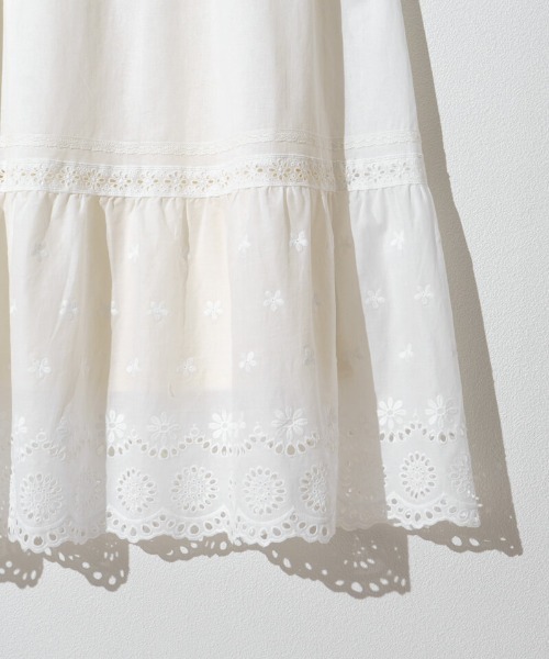 flower（フラワー）の「フローラルコットンスカート（スカート・レディース・ホワイト・FREE）」の13枚目の写真