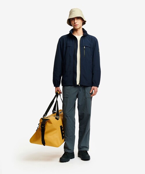AIGLE(エーグル)の「撥水 UVカット CORDURA アクティブテック バイカラーパッチポケットパンツ(カーゴパンツ・メンズ・モスグリーン/グレー・44/42/38/40)」の6枚目の写真
