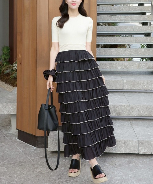 ACYM（アシーム）の「ドッキングスカートワンピース（ワンピース・レディース・ホワイト/ブラック・FREE）」の2枚目の写真