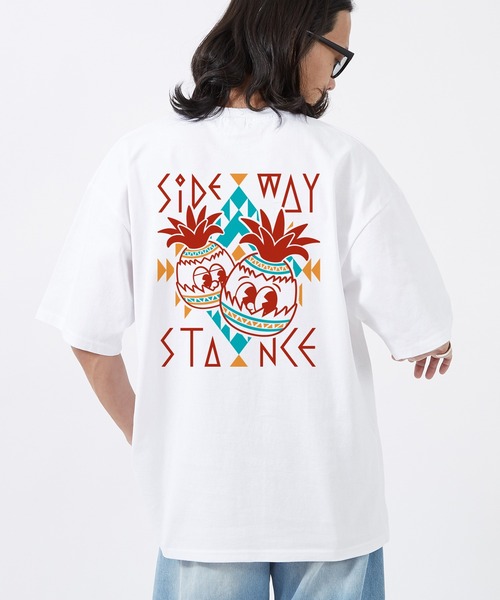 SIDEWAY STANCE（サイドウェイスタンス）の「【SIDEWAY STANCE】グラフィック プリント 半袖Tシャツ（Tシャツ/カットソー・メンズ・ホワイト系2/ホワイト/ブラック/ホワイト系5/ホワイト系3/ブラック系その他5/ブラック系その他3/ブラック系/ホワイト系その他4/ホワイト系その他2/ブラック系その他/ホワイト系1/ホワイト系/ブラック系3/ブラック系1/ホワイト系6/ホワイト系4/ブラック系その他6/ブラック系その他4/ホワイト系その他3/ホワイト系その他/ブラック系4/ブラック系2/ブラック系その他2/ホワイト系その他6/ホワイト系その他5/ブラック系6/ブラック系5・LARGE/SMALL/MEDIUM）」の9枚目の写真