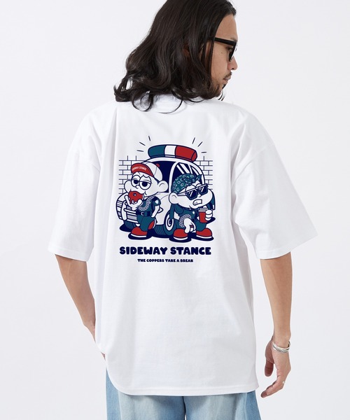 SIDEWAY STANCE（サイドウェイスタンス）の「【SIDEWAY STANCE】グラフィック プリント 半袖Tシャツ（Tシャツ/カットソー・メンズ・ホワイト系2/ホワイト/ブラック/ホワイト系5/ホワイト系3/ブラック系その他5/ブラック系その他3/ブラック系/ホワイト系その他4/ホワイト系その他2/ブラック系その他/ホワイト系1/ホワイト系/ブラック系3/ブラック系1/ホワイト系6/ホワイト系4/ブラック系その他6/ブラック系その他4/ホワイト系その他3/ホワイト系その他/ブラック系4/ブラック系2/ブラック系その他2/ホワイト系その他6/ホワイト系その他5/ブラック系6/ブラック系5・LARGE/SMALL/MEDIUM）」の4枚目の写真
