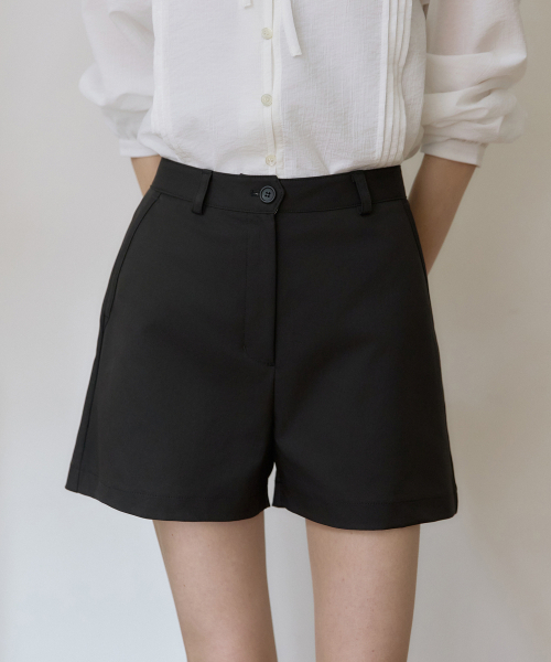 OURHOPE(アワーホープ)の「ソフトストレッチショートパンツ - ブラック(その他パンツ・レディース・ブラック・3(L)/2(M)/1(S))」の1枚目の写真