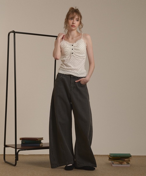 hazyl(ヘイジル)の「eyelet gather camisole/アイレットギャザーキャミソール(キャミソール・レディース・グレー系その他/オフホワイト/ホワイト系その他/カーキ・フリー)」の17枚目の写真