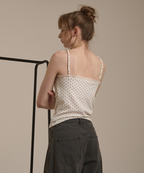 hazyl(ヘイジル)の「eyelet gather camisole/アイレットギャザーキャミソール(キャミソール・レディース・グレー系その他/オフホワイト/ホワイト系その他/カーキ・フリー)」の9枚目の写真