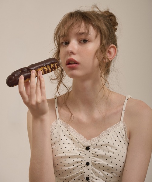 hazyl(ヘイジル)の「eyelet gather camisole/アイレットギャザーキャミソール(キャミソール・レディース・グレー系その他/オフホワイト/ホワイト系その他/カーキ・フリー)」の19枚目の写真
