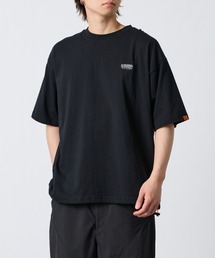 UNIVERSAL OVERALL（ユニバーサルオーバーオール）の「[UNIVERSAL OVERALL ユニバーサルオーバーオール] 別注 ドローコード付き ワイドシルエットTシャツ（Tシャツ/カットソー）」