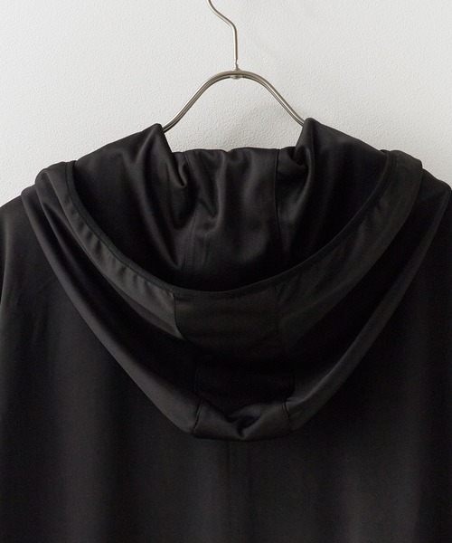 VOLCOM(ボルコム)の「VOLCOM/ボルコム PISTOL STONE RASH ZIP PARKA 長袖ラッシュガード 2026年春夏(パーカー・メンズ・ホワイト/ブラック・M/L/XL)」の12枚目の写真