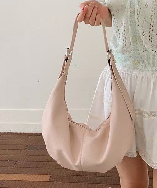 Chiina(チーナ)の「Chiina / ハーフムーンショルダーバッグ(ショルダーバッグ・レディース・ブラック/ライトブルー/ライトピンク/アイボリー・FREE)」の22枚目の写真