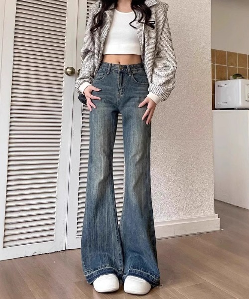 REBALANCE(リバランス)の「フレアデニムパンツ(デニムパンツ・レディース・A・SMALL/MEDIUM/LARGE)」の4枚目の写真