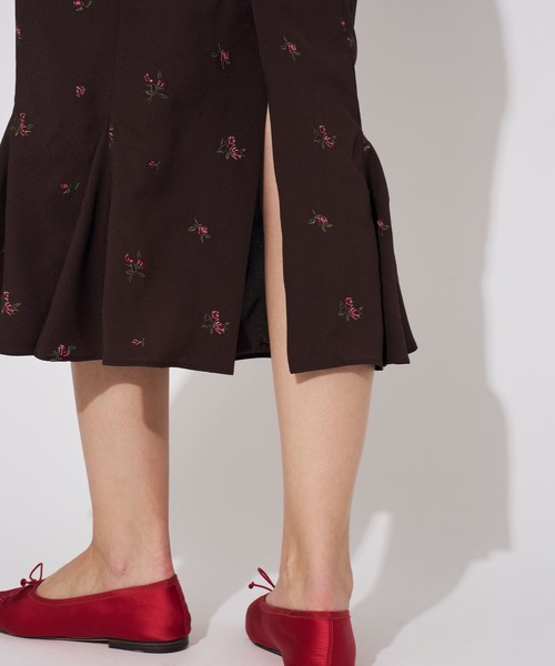 DEICY(デイシー)の「ローズ刺繍マーメイドスカート(スカート・レディース・ベビーピンク/ブラウン・0/1)」の8枚目の写真