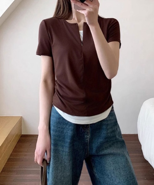 mielu(ミエル)の「フロントジップVネックカットソー(Tシャツ/カットソー・レディース・ブラック/ブラウン/グレー・LARGE/MEDIUM)」の7枚目の写真