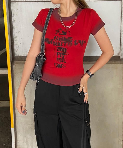 non-hedge(ノンヘッジ)の「クロス風カスレロゴTシャツ(Tシャツ/カットソー・レディース・ブラック/オフホワイト/グレー/ネイビー/レッド・FREE)」の10枚目の写真