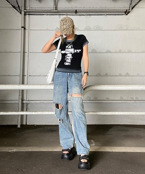 non-hedge(ノンヘッジ)の「クロス風カスレロゴTシャツ(Tシャツ/カットソー・レディース・ブラック/オフホワイト/グレー/ネイビー/レッド・FREE)」の17枚目の写真