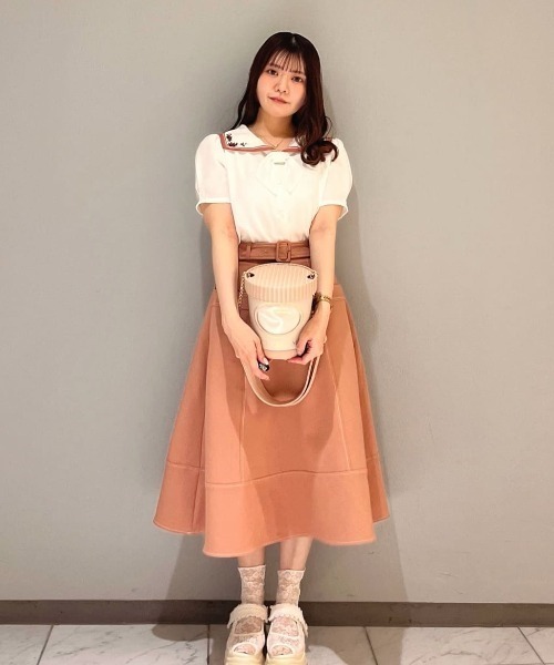 F i.n.t(フィント)の「ベルト付き配色ステッチAラインスカート/fint フィント(スカート・レディース・ネイビー/グリーン/コーラルピンク・FREE)」の9枚目の写真