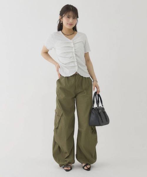 archives(アルシーヴ)の「ハーフスリーブフロントタックカットTOPS(Tシャツ/カットソー・レディース・オートミール/レッド/ブラック/Cream・MEDIUM)」の21枚目の写真